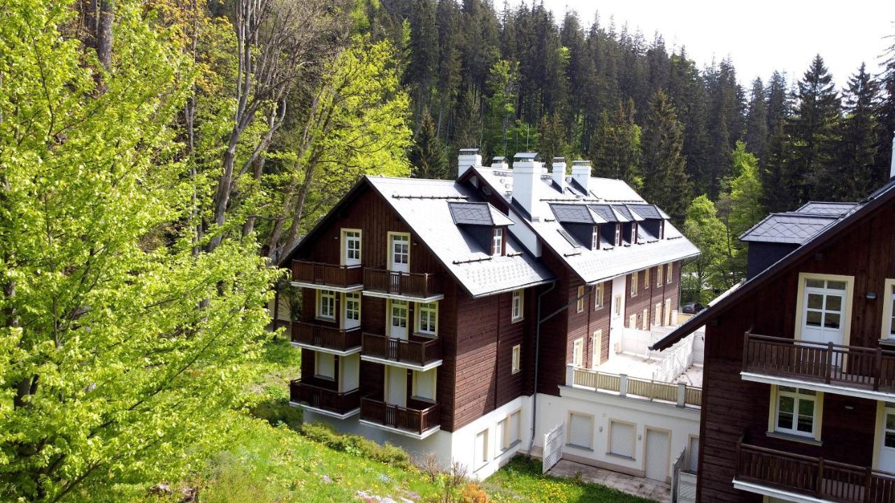Hubertus Karlova Studanka Aparthotel Exterior photo